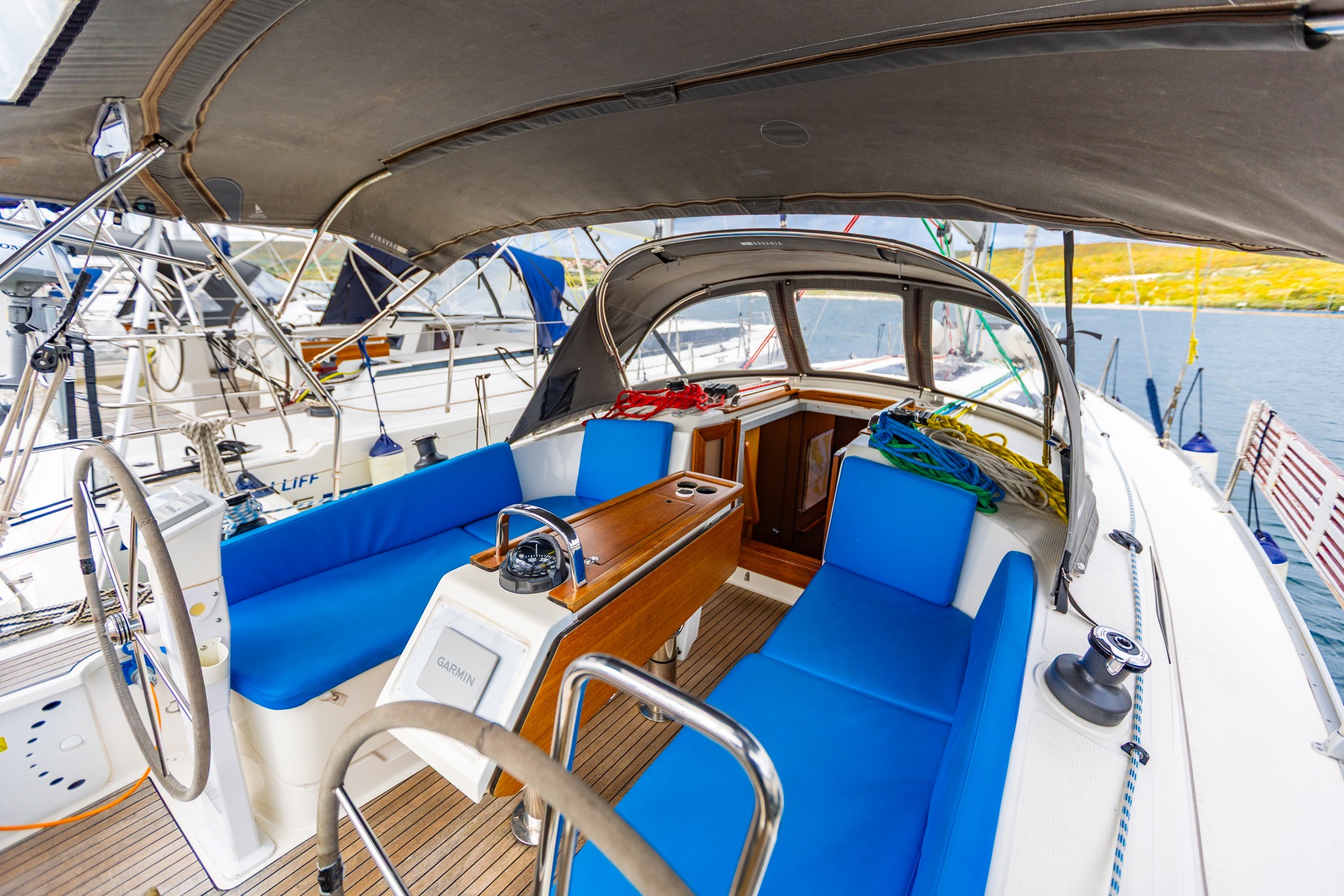 Bavaria Cruiser 37 — photo 9