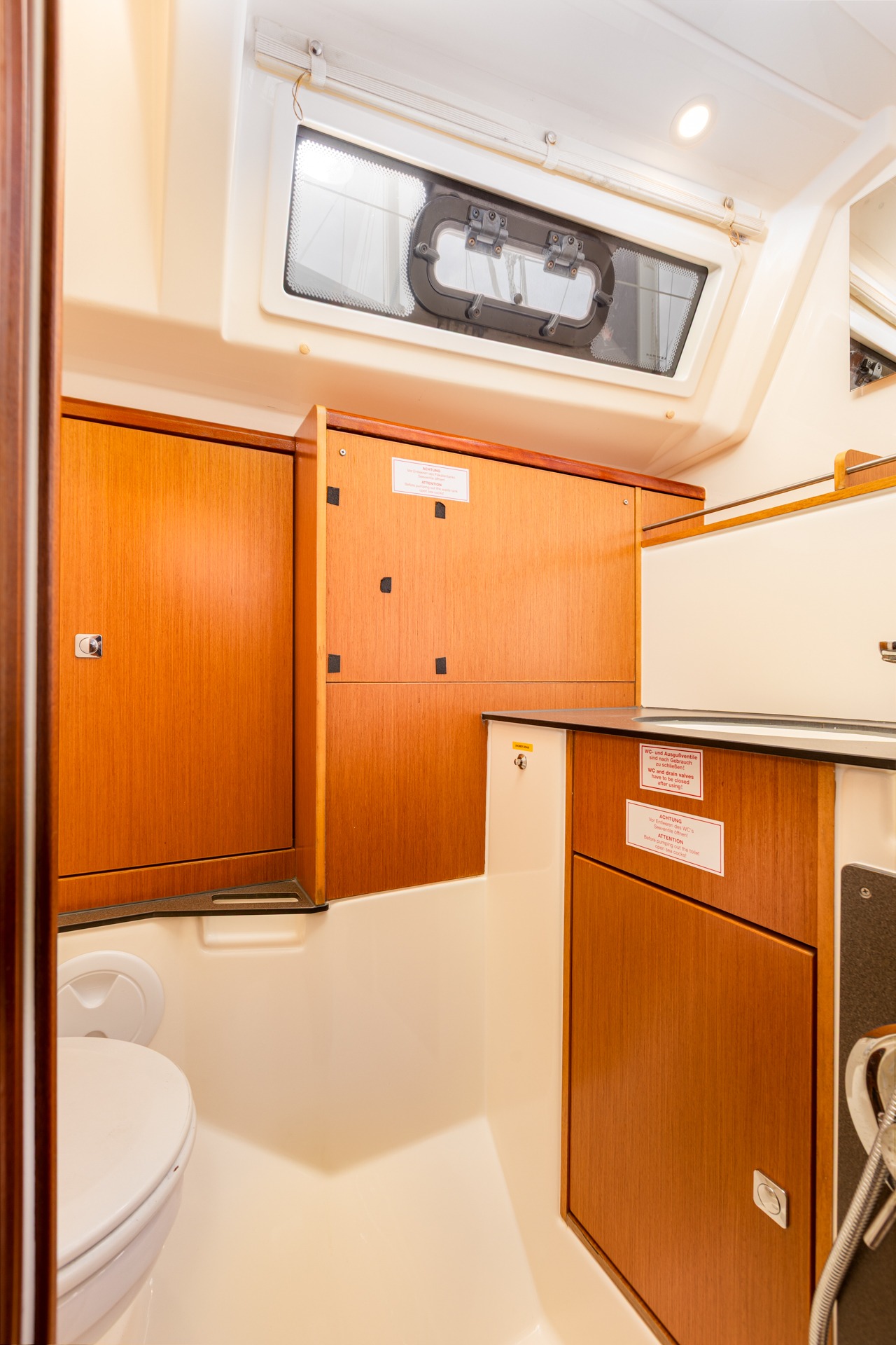 Bavaria Cruiser 37 — photo 7