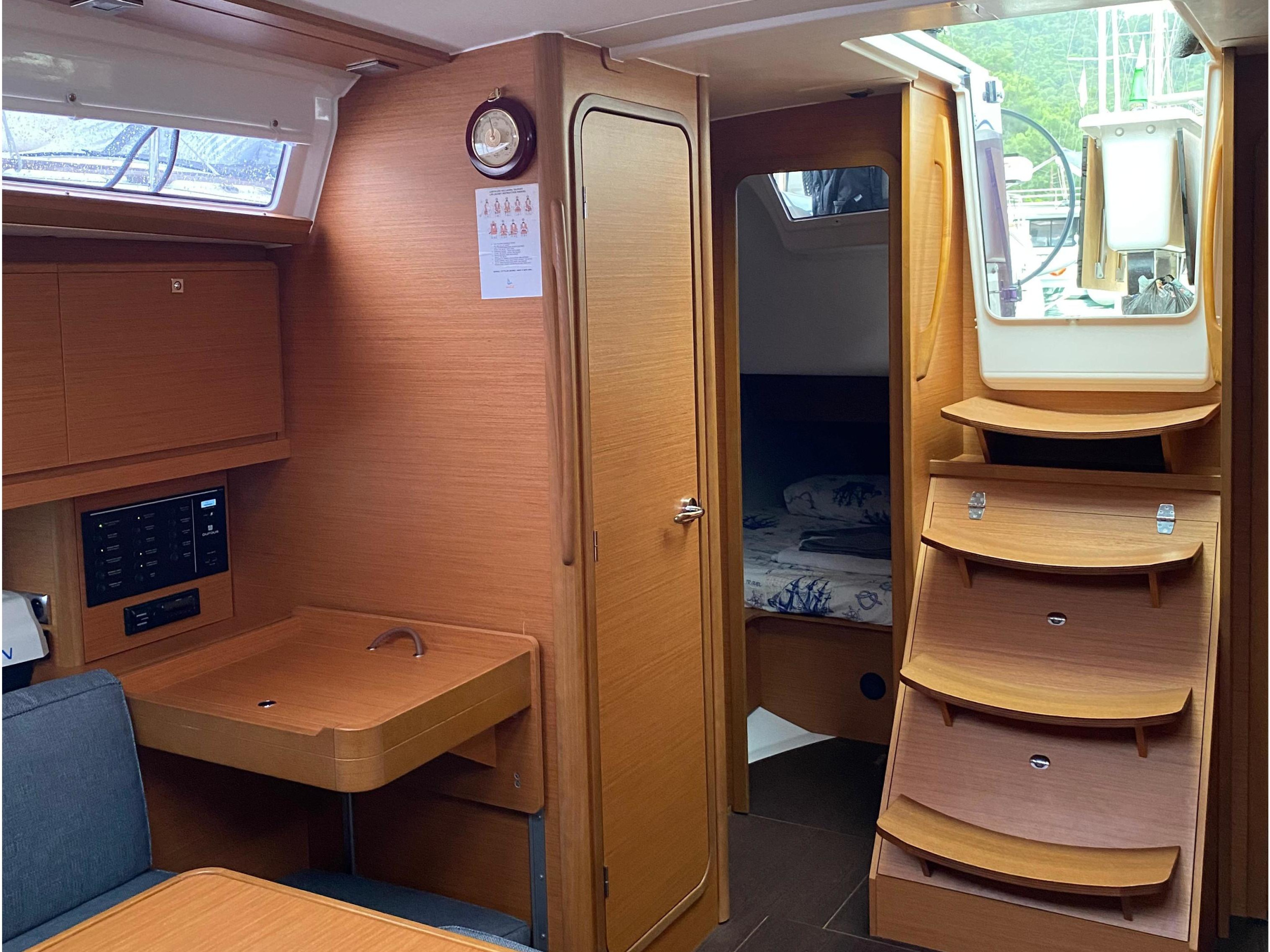 Dufour 390 Grand Large — photo 16