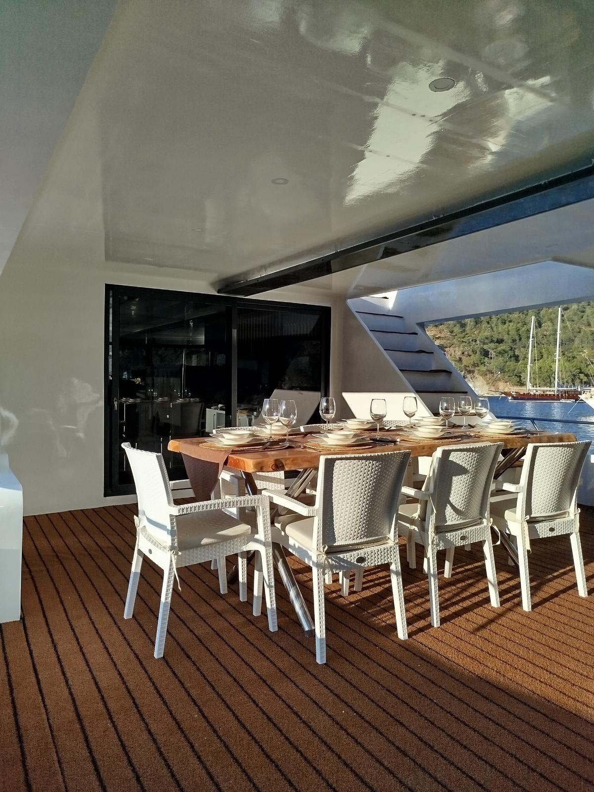Motor Yacht — photo 7