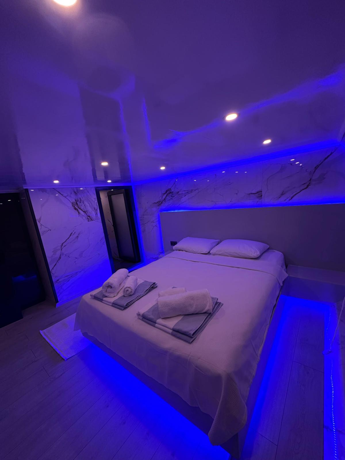 Motor Yacht — photo 21