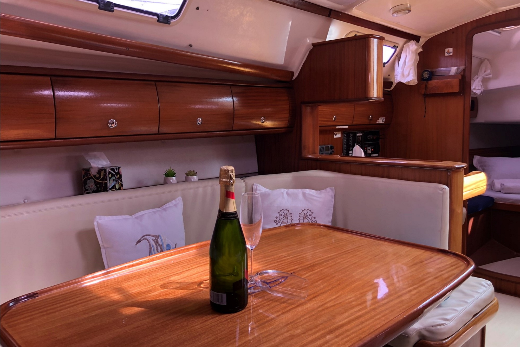 Bavaria 38 — photo 19