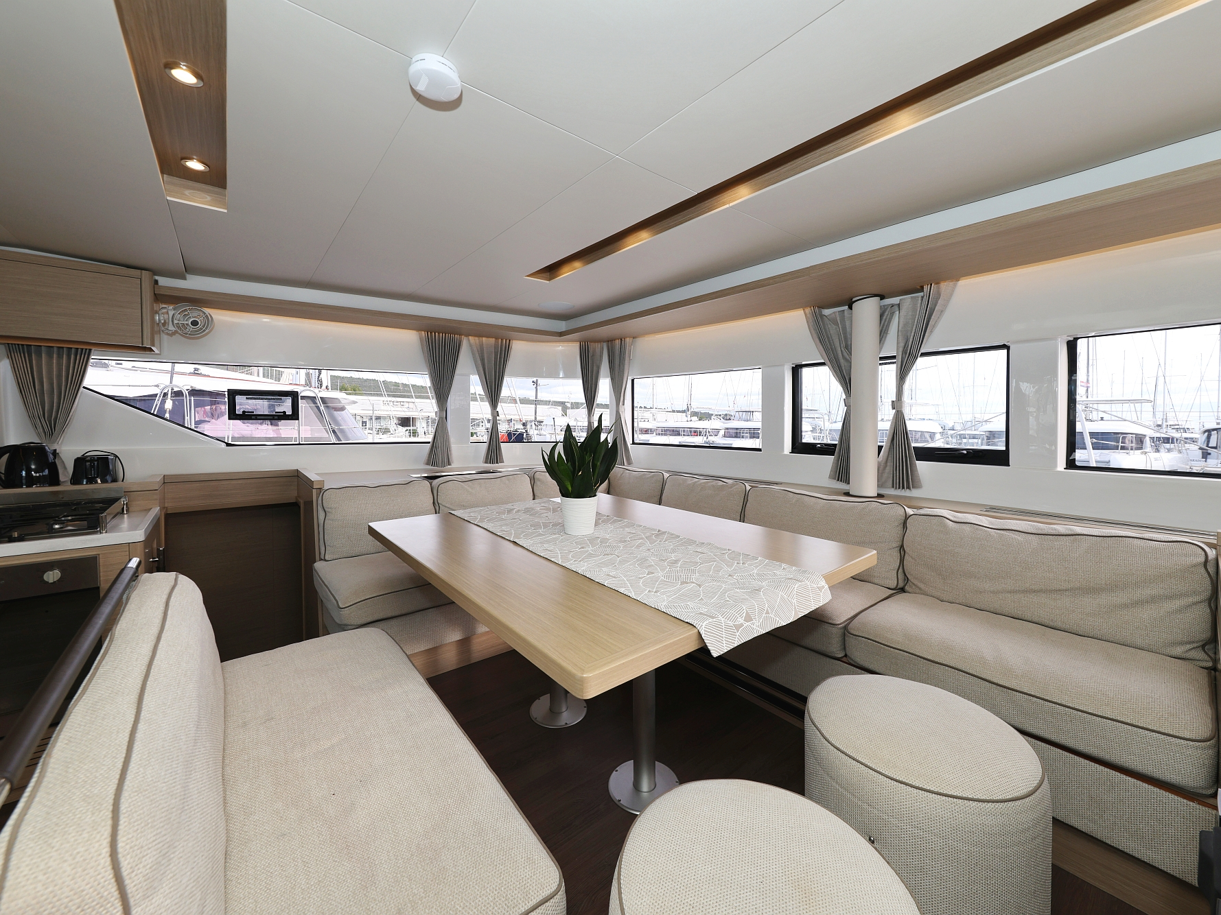 Lagoon 51 - 6 cabins/4heads — photo 28