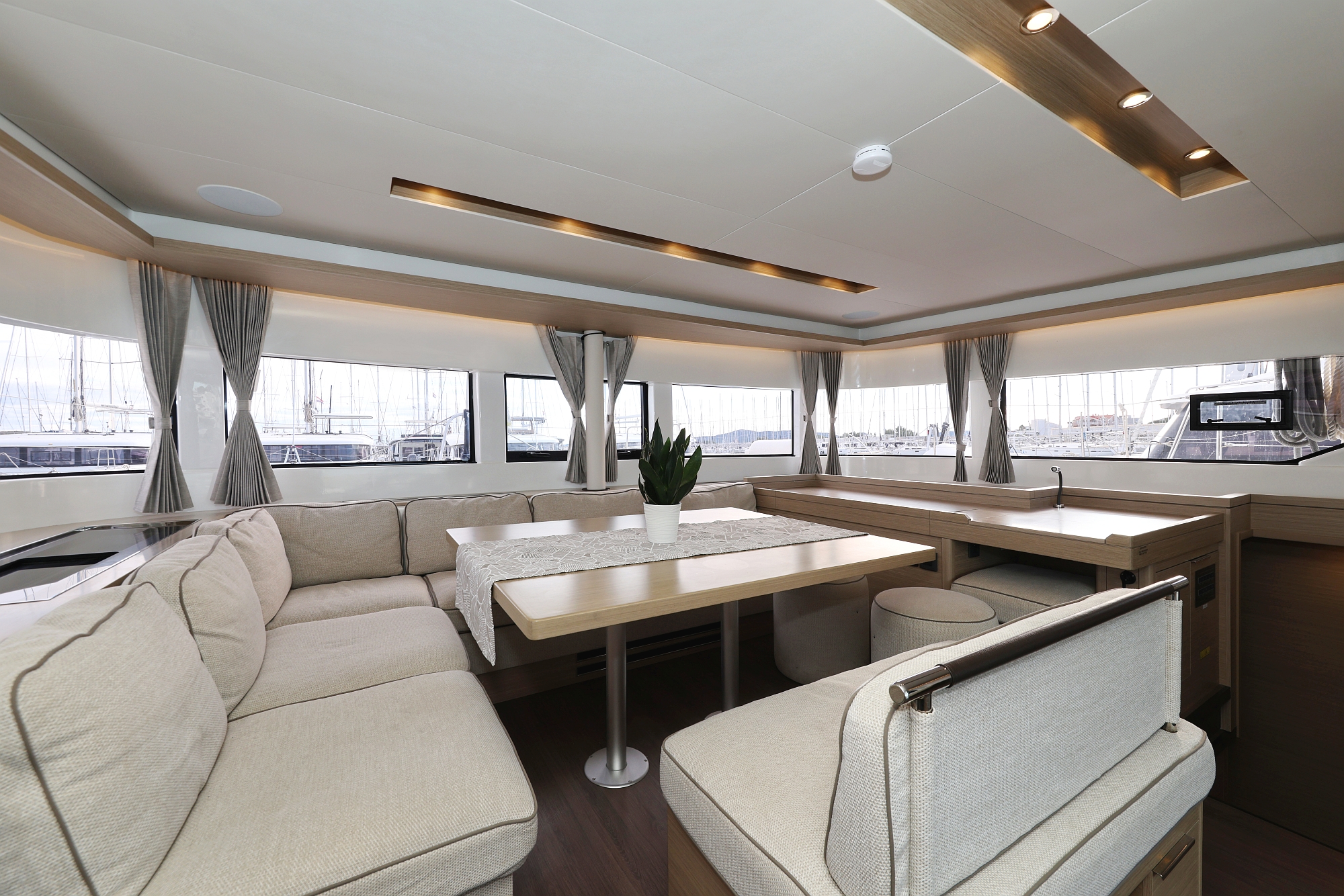 Lagoon 51 - 6 cabins/4heads — photo 30
