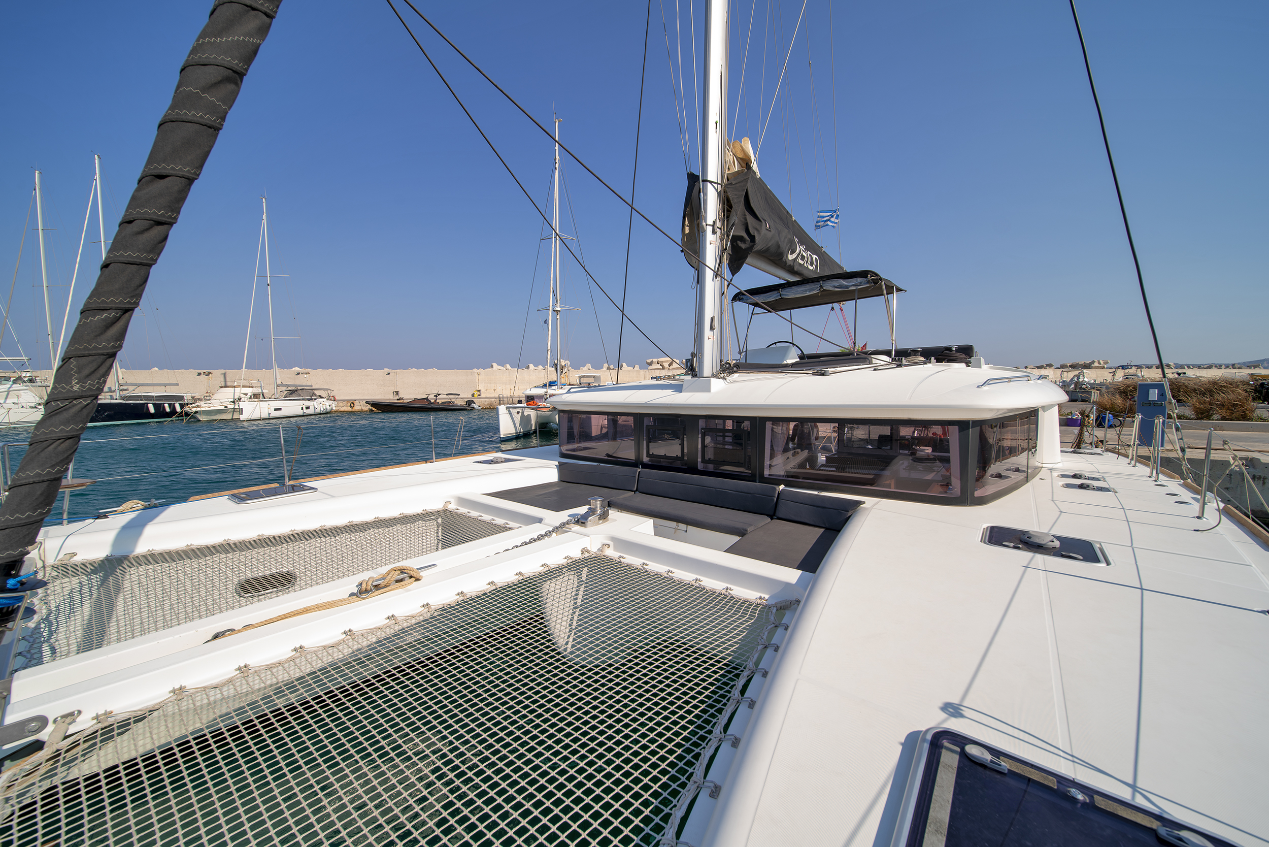 Lagoon 450 Fly & GEN — photo 11