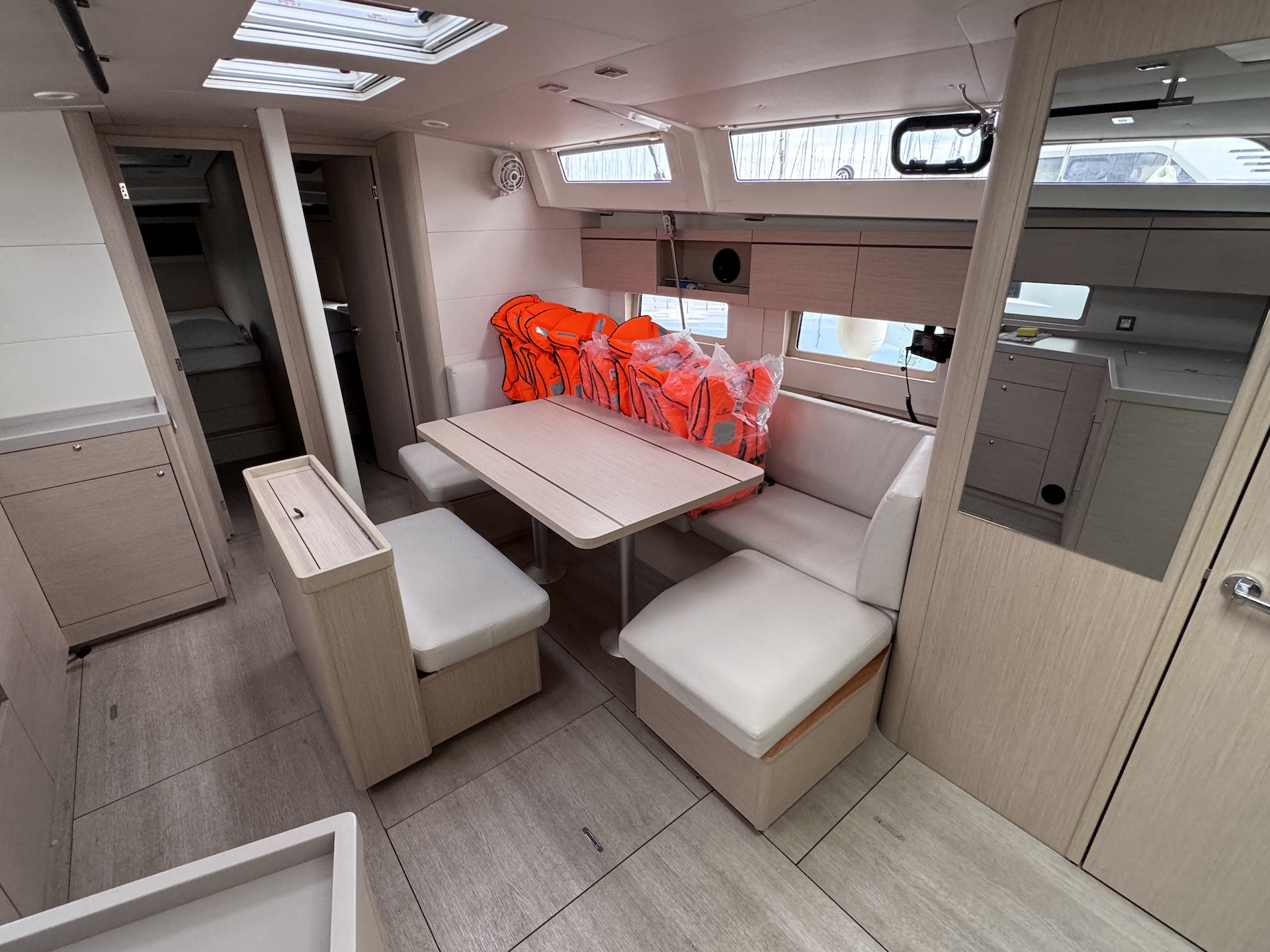 Oceanis 46.1 — photo 12