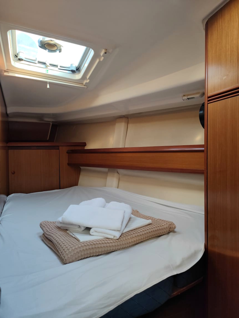 Sun Odyssey 45 — photo 9
