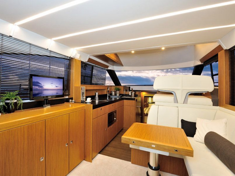 Bavaria Virtess 420 Fly — photo 15