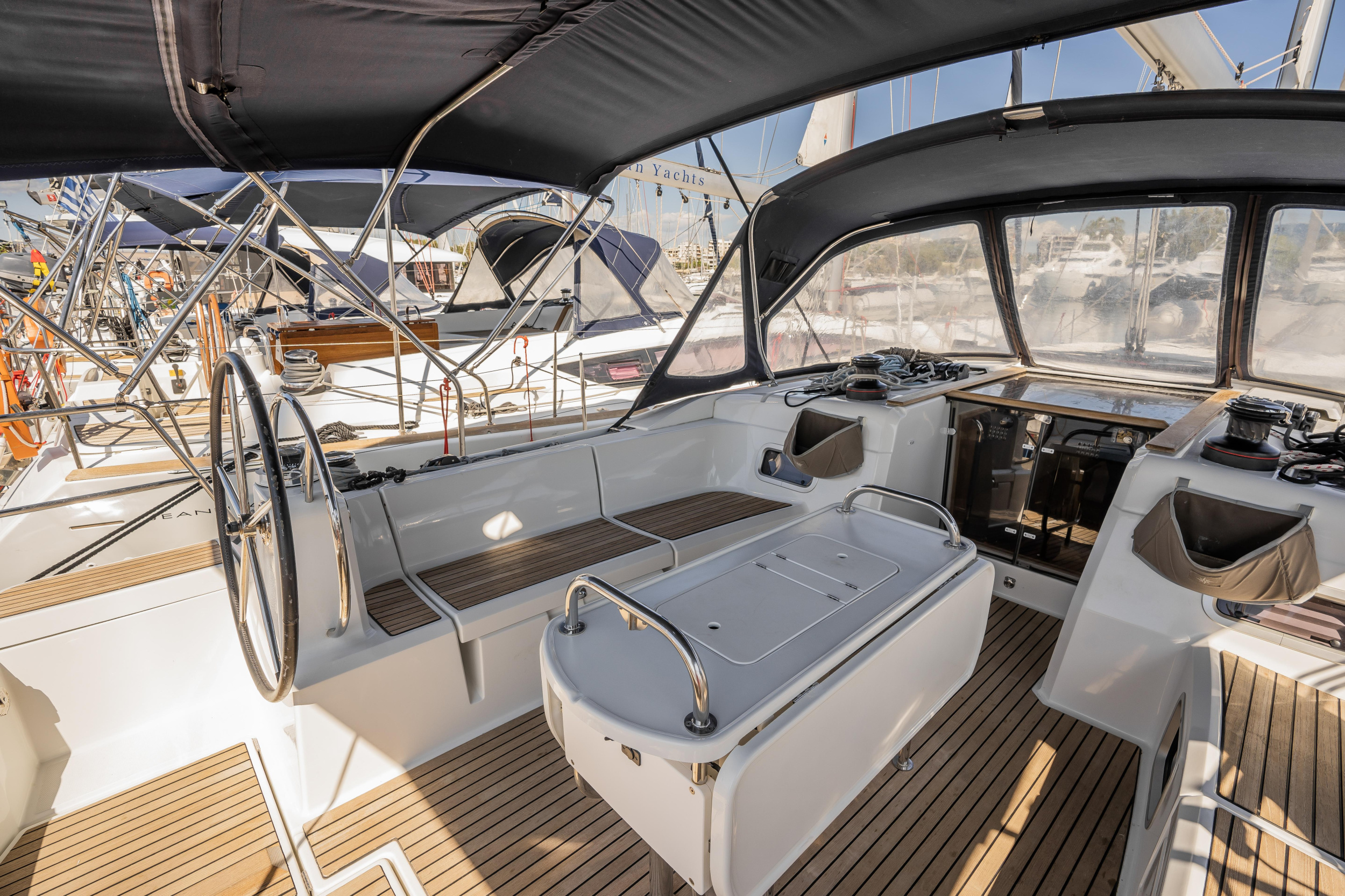 Sun Odyssey 519 - 4 cabs — photo 9