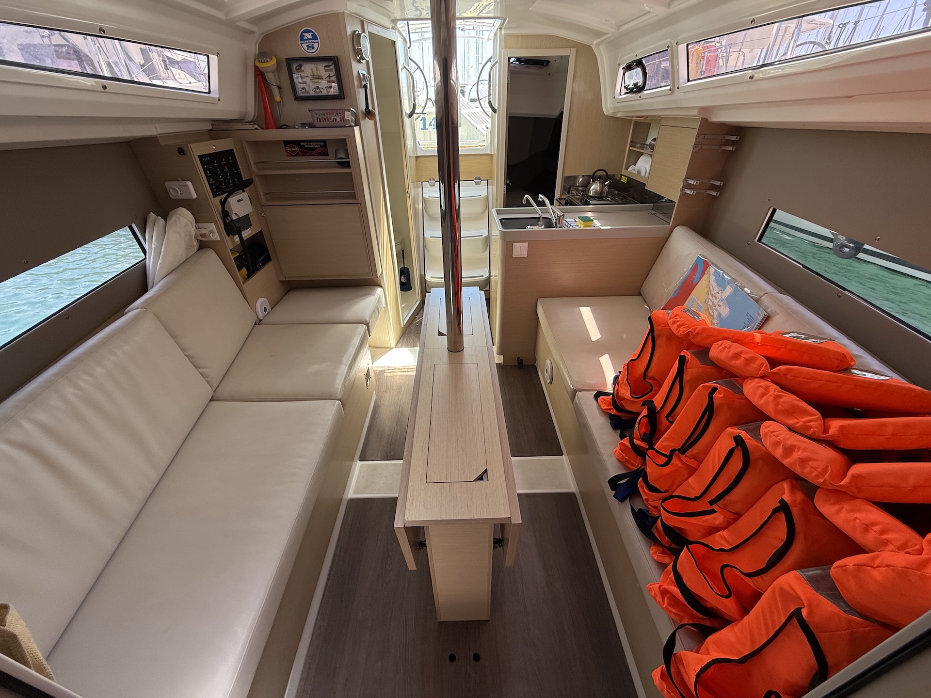 Oceanis 30.1 — photo 8