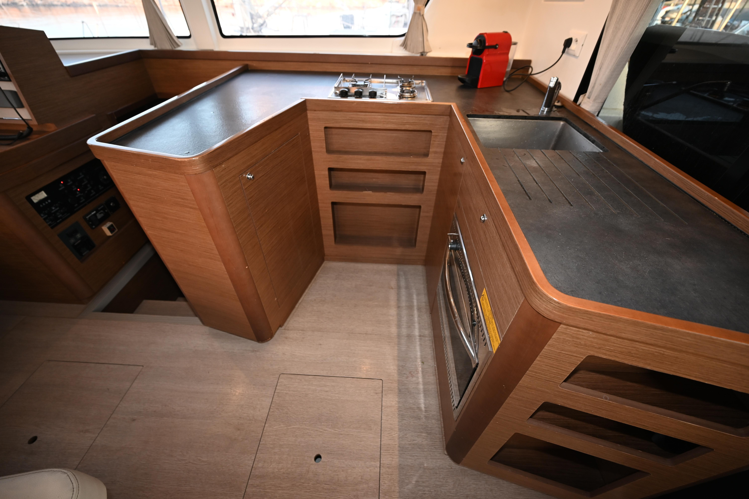 Lagoon 42 — photo 21