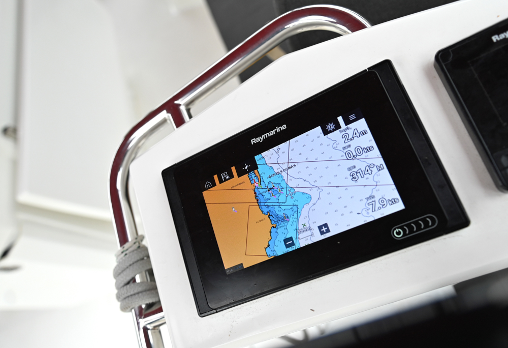Oceanis 46.1 — photo 11