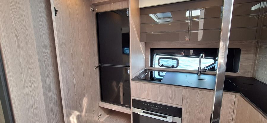 Azimut Atlantis 45 — photo 20