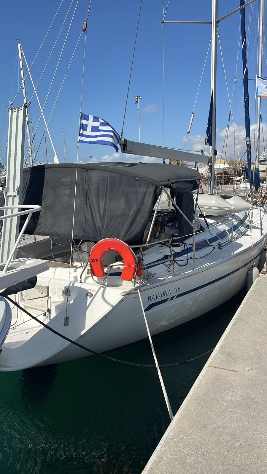 Bavaria 38[G] — photo 9