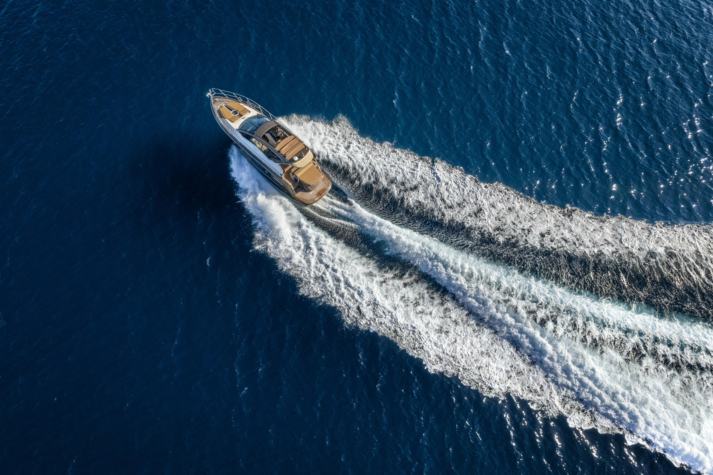 Cranchi M44 HT — photo 32