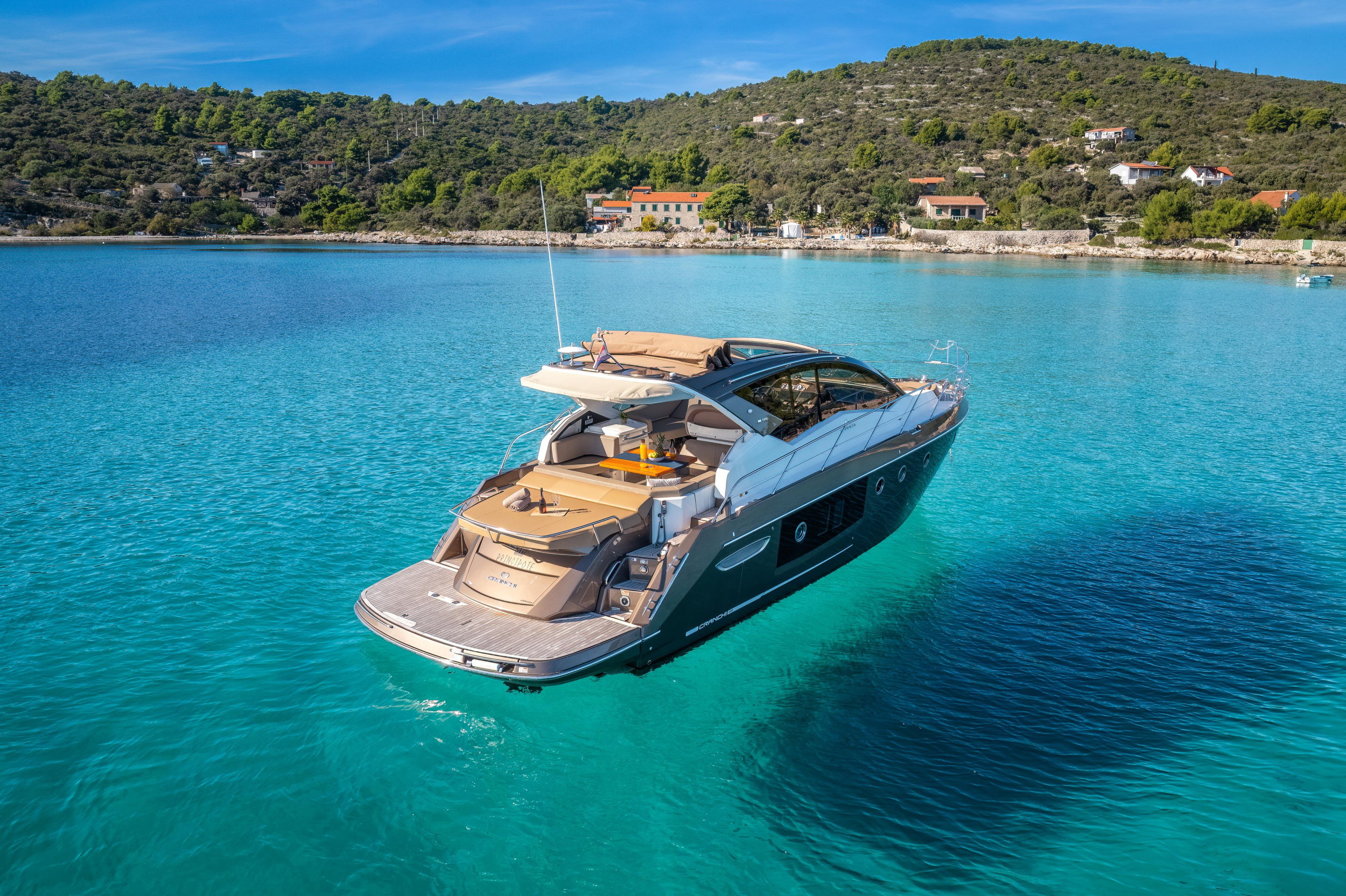Cranchi M44 HT — photo 16