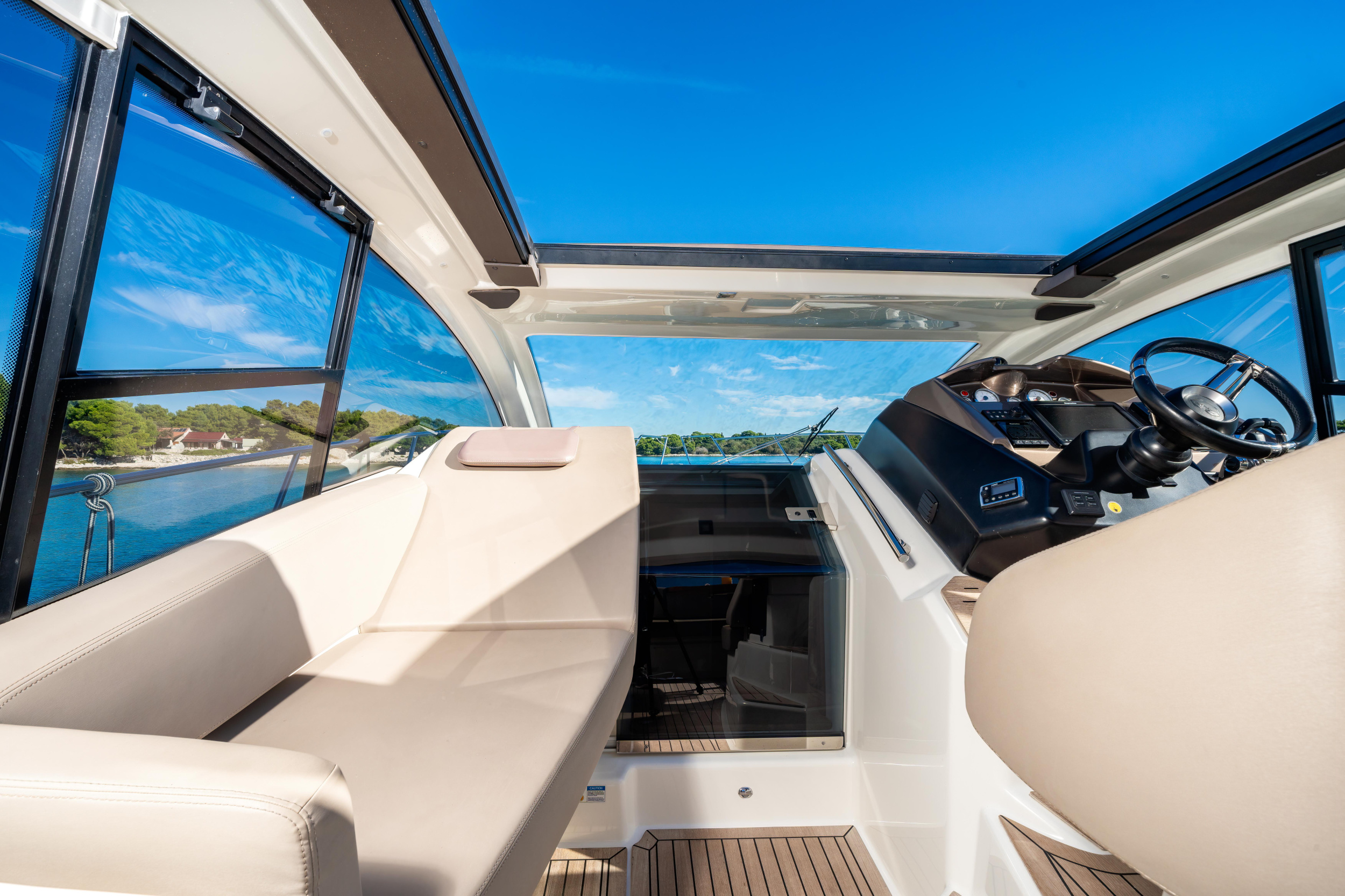 Cranchi M44 HT — photo 13