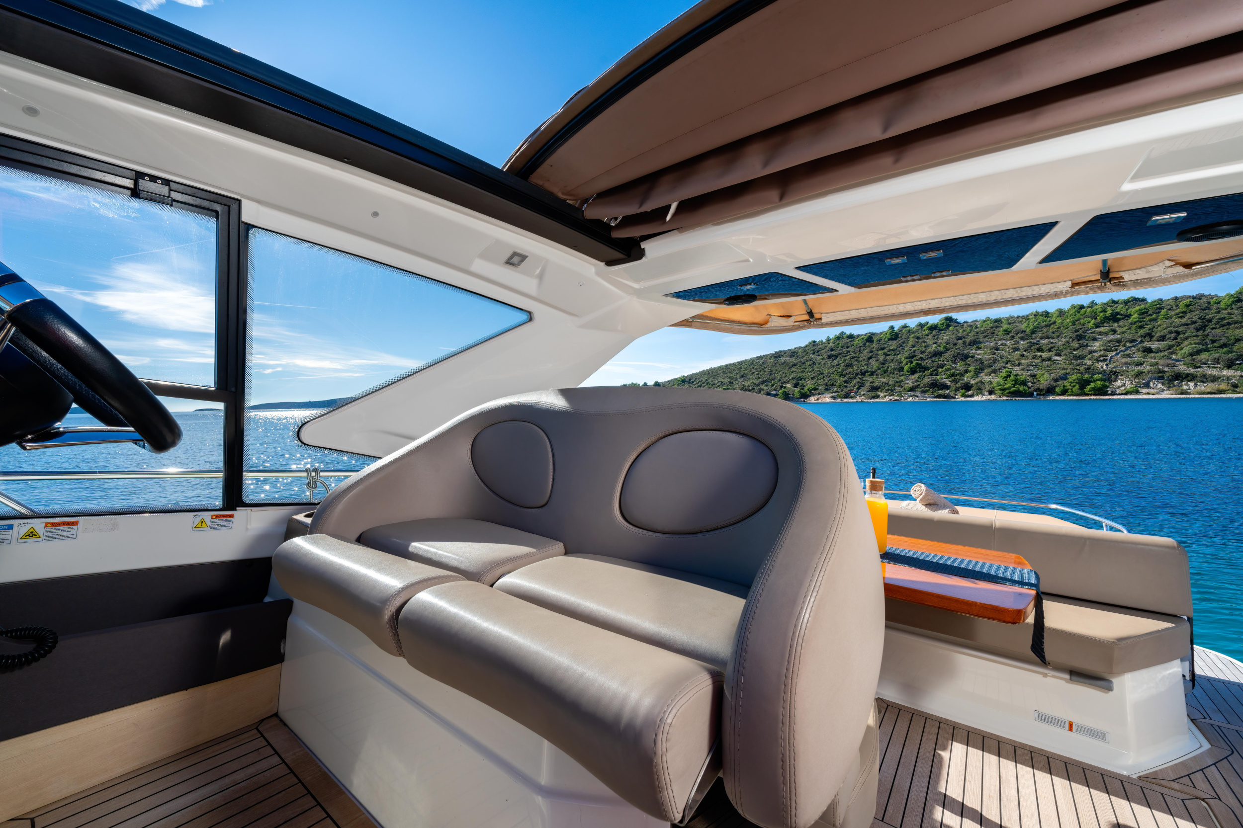 Cranchi M44 HT — photo 28