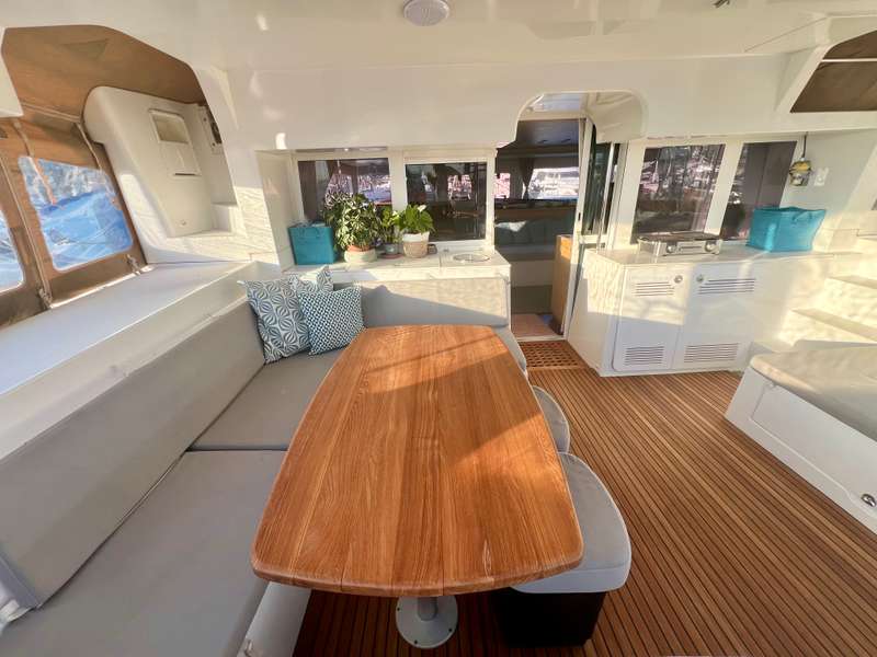 Lagoon 450 Fly — photo 12