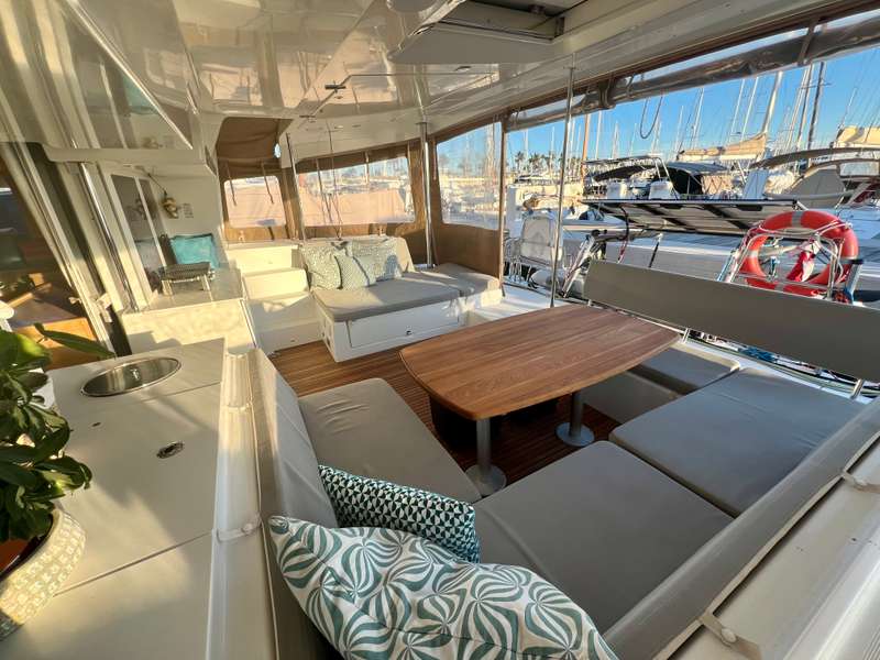 Lagoon 450 Fly — photo 9