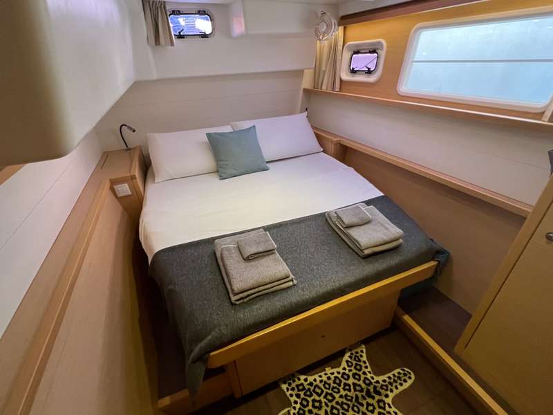 Lagoon 450 Fly — photo 8
