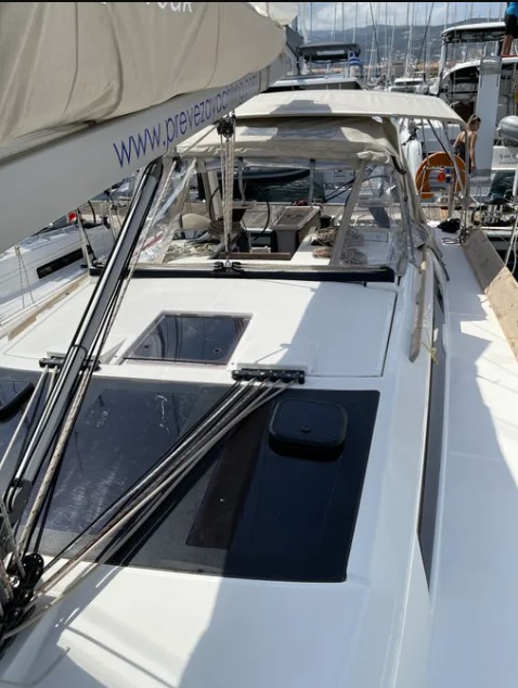 Dufour 390 Grand Large — photo 13
