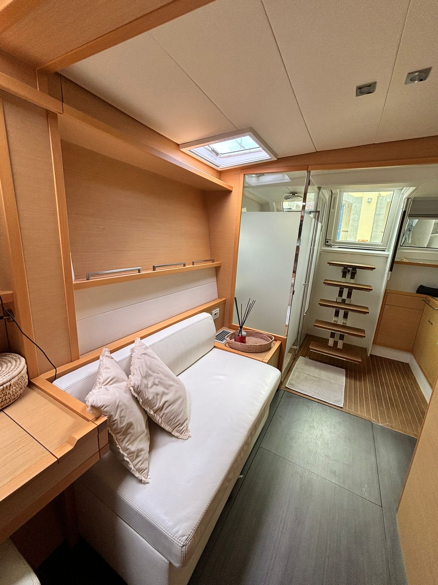 Lagoon 620 — photo 13