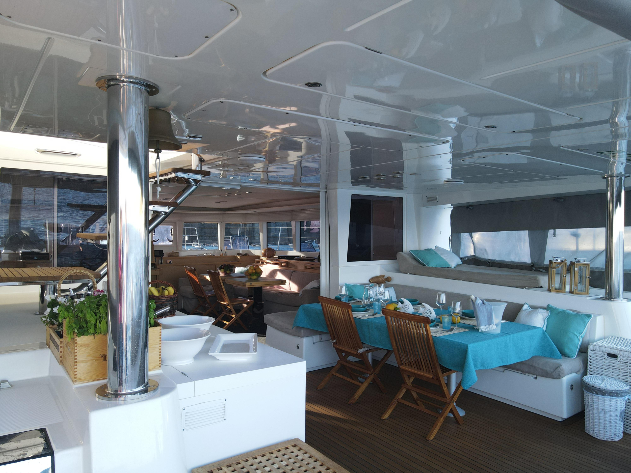 Lagoon 620 — photo 15