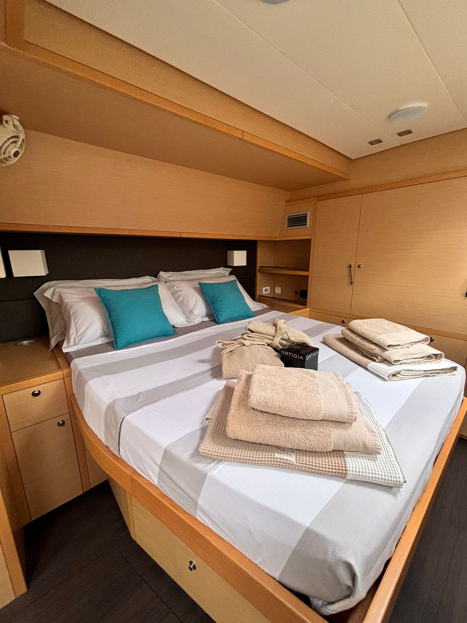 Lagoon 620 — photo 10