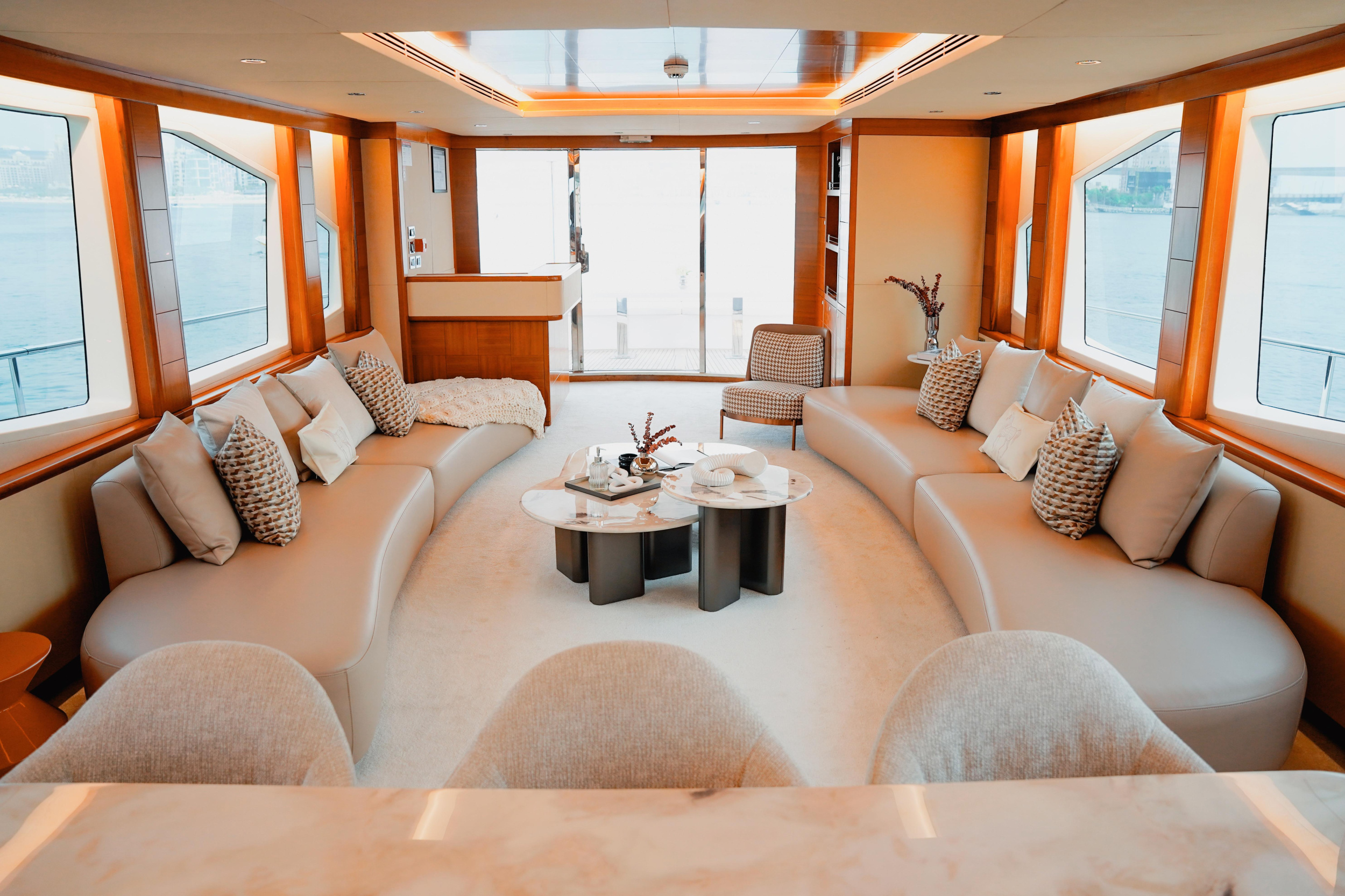 Luxury Motor Yacht X35 — photo 4