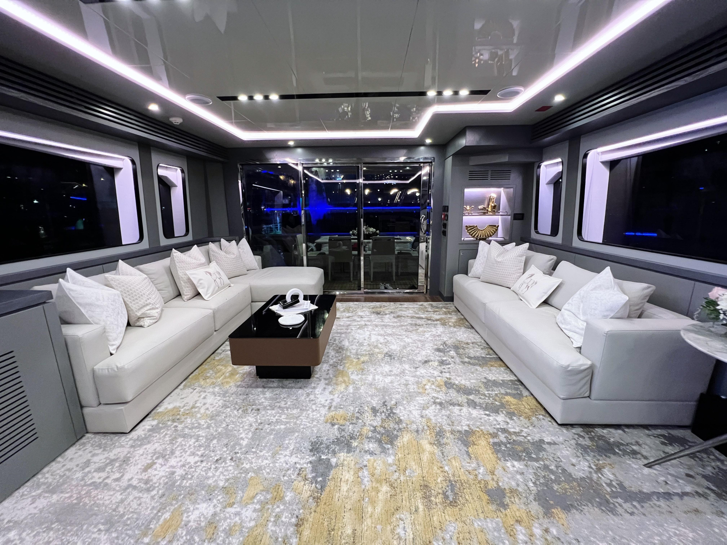 Luxury Motor Yacht X32 — photo 12