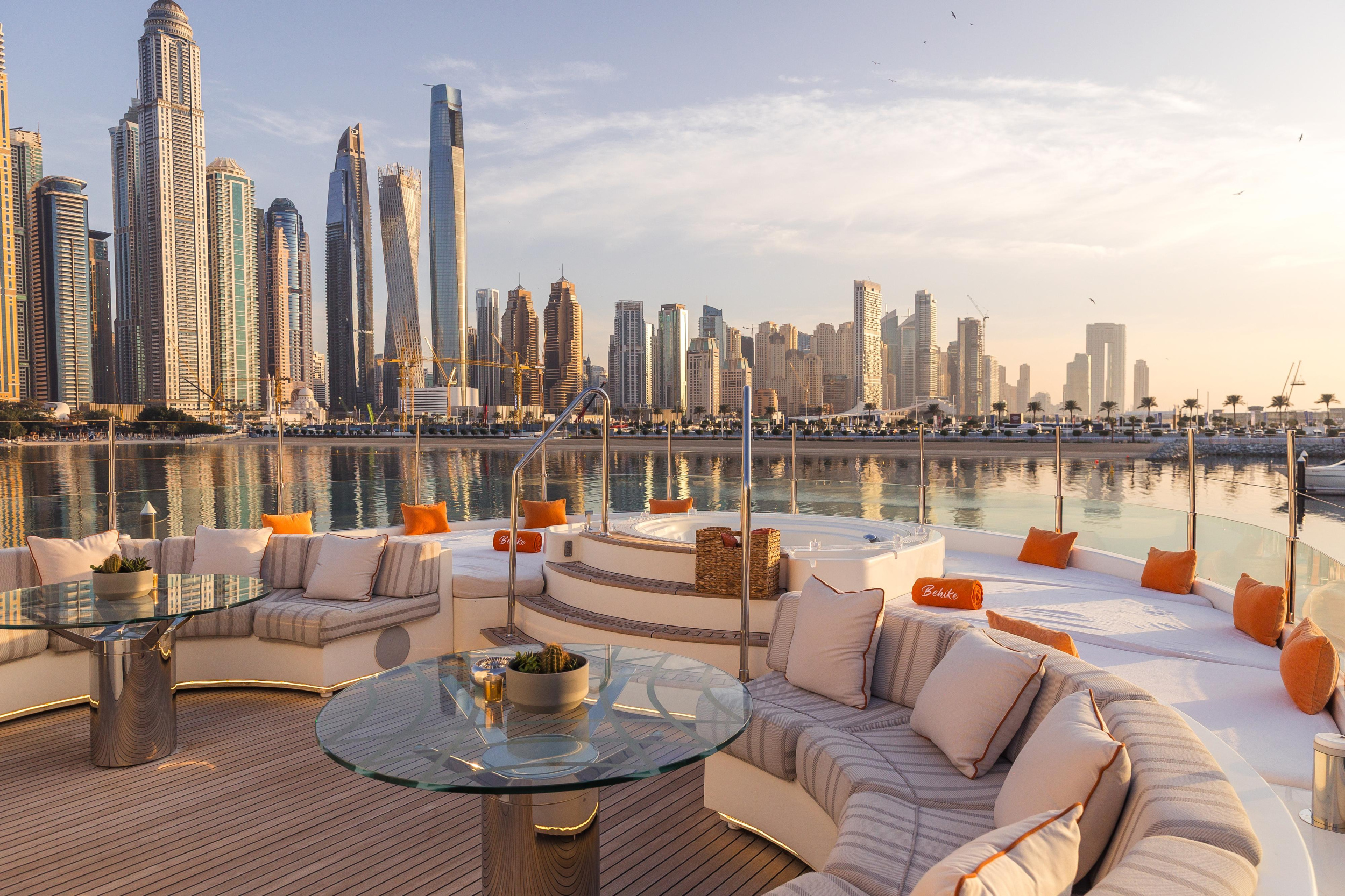 Luxury Motor Yacht B — photo 25
