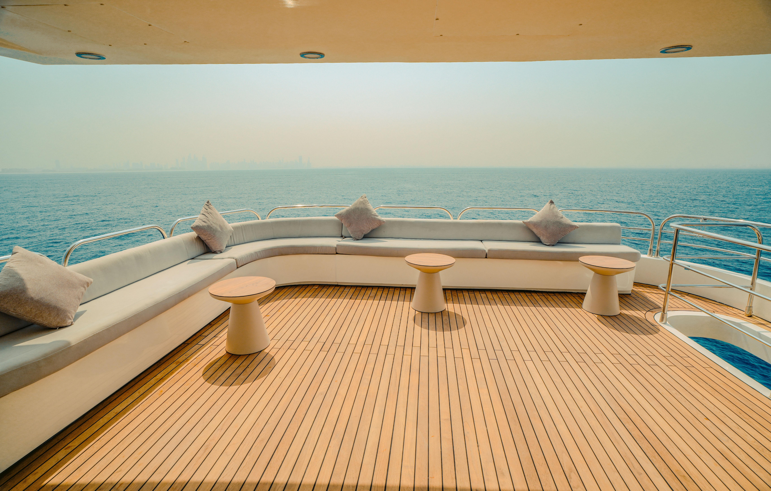 Luxury Motor Yacht S — photo 42