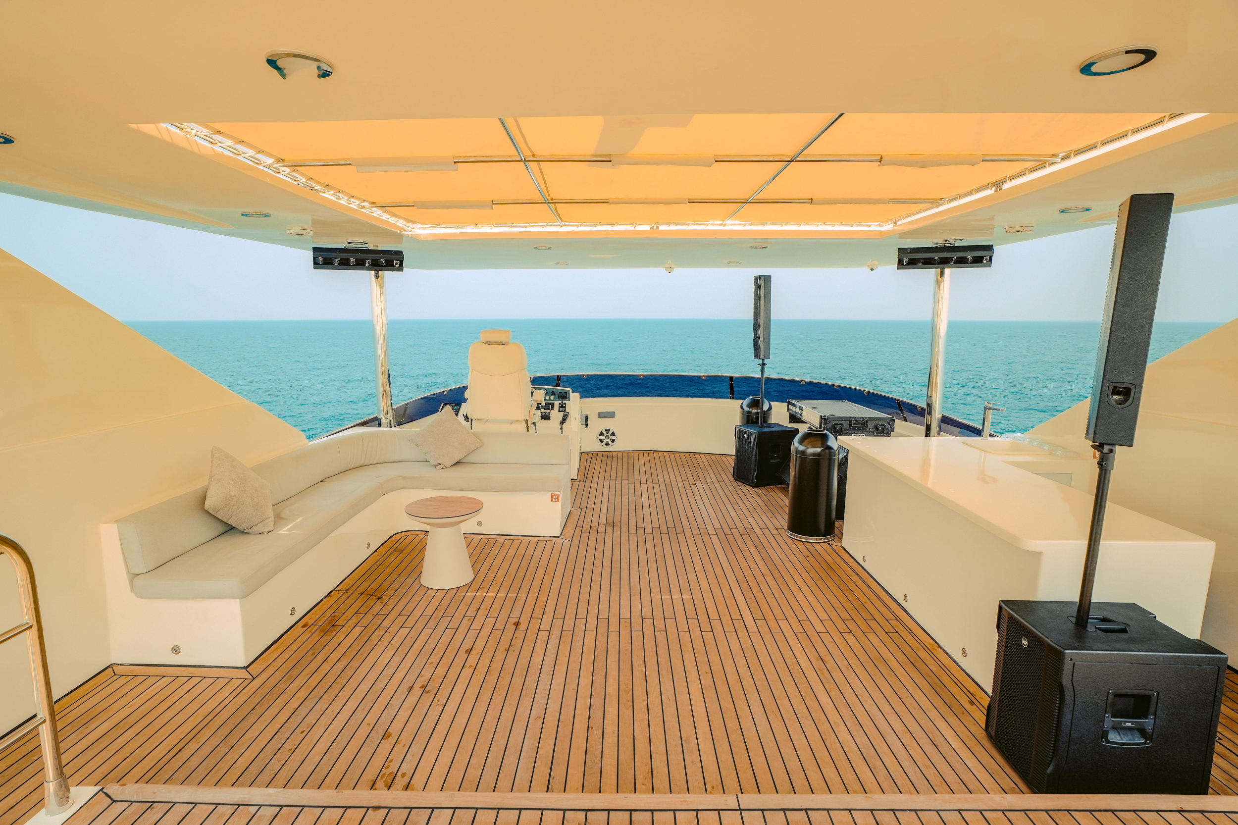 Luxury Motor Yacht S — photo 31