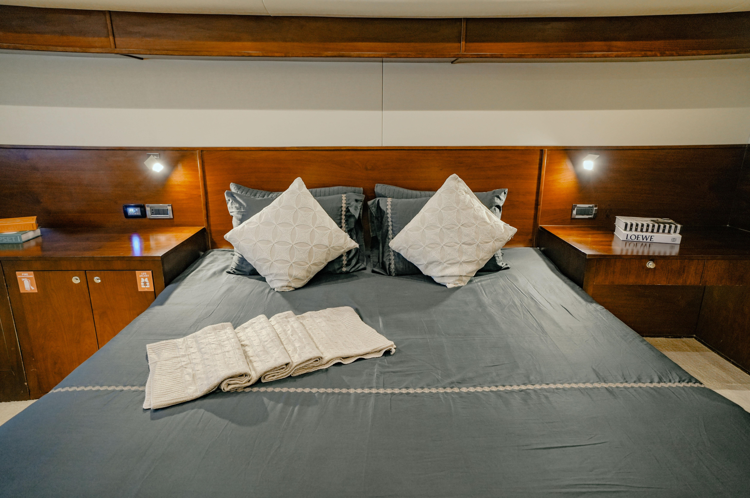 Luxury Motor Yacht S — photo 33