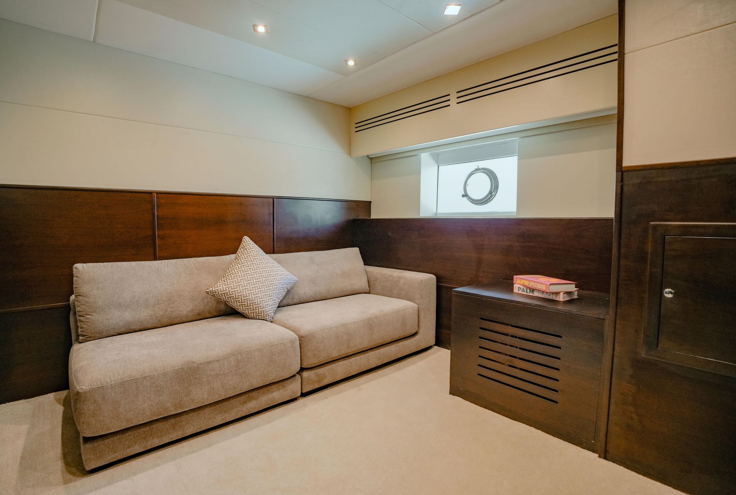 Luxury Motor Yacht S — photo 14