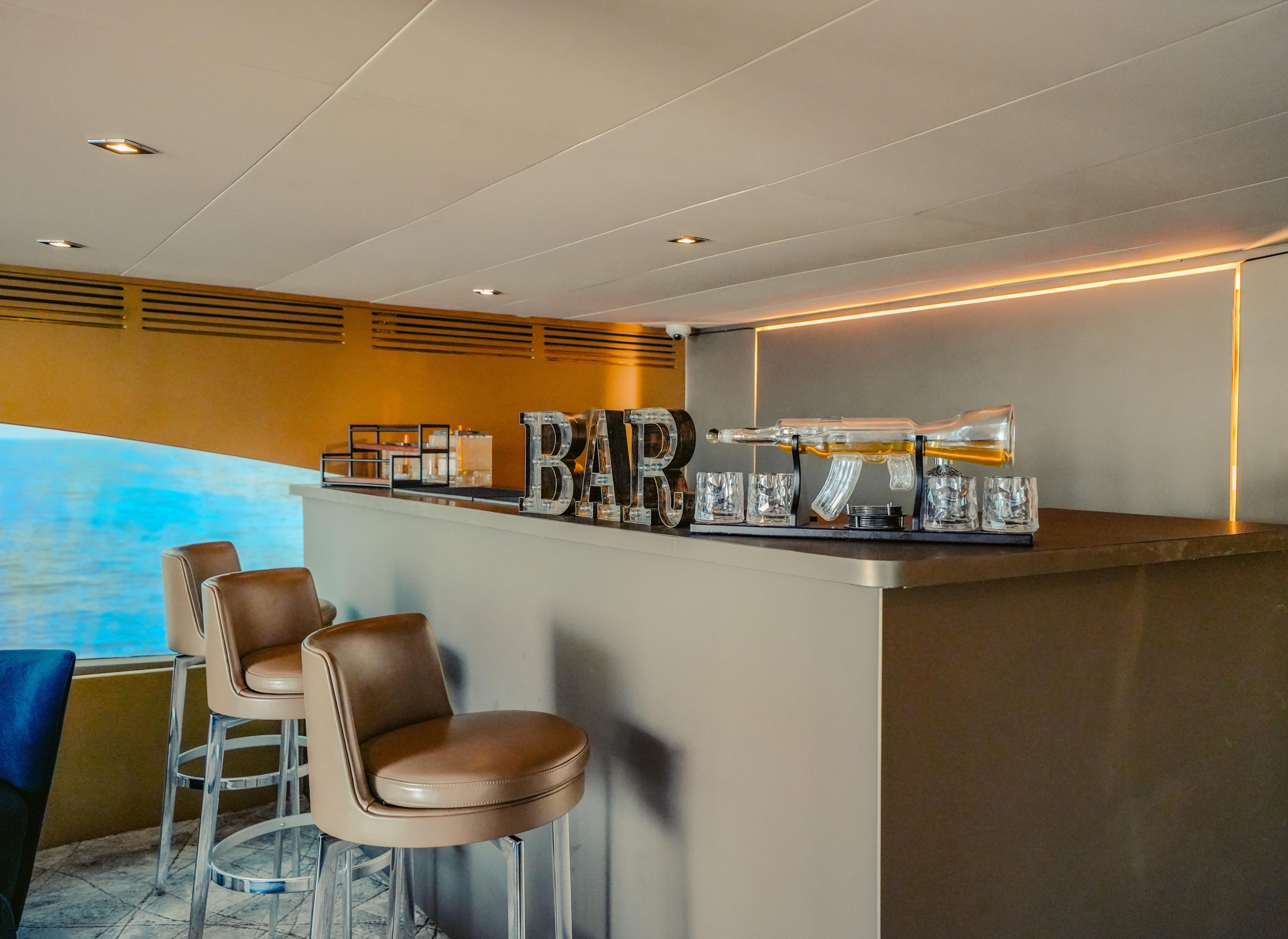 Luxury Motor Yacht S — photo 38