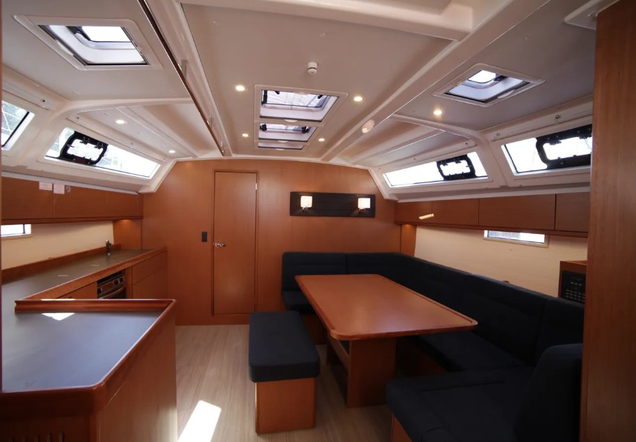 Bavaria 46 Cruiser — photo 11