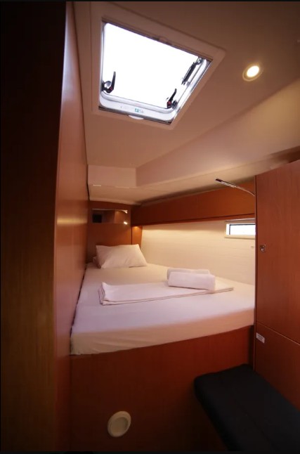 Bavaria 46 Cruiser — photo 9