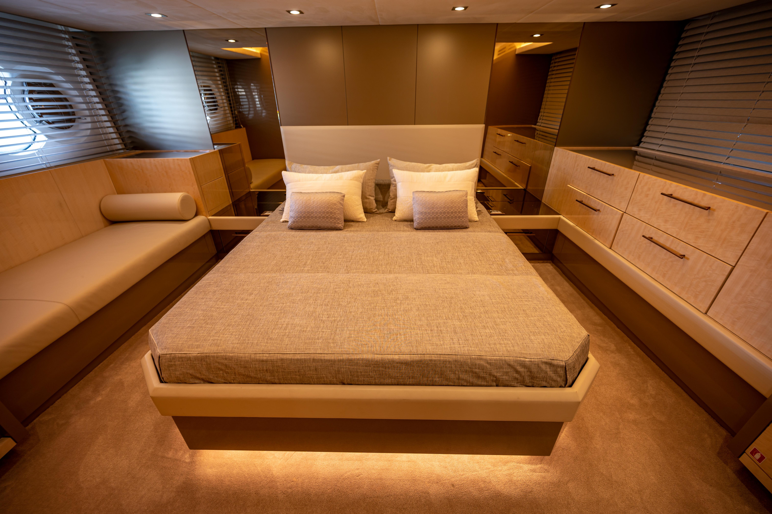 Monte Carlo Yacht 66 — photo 3