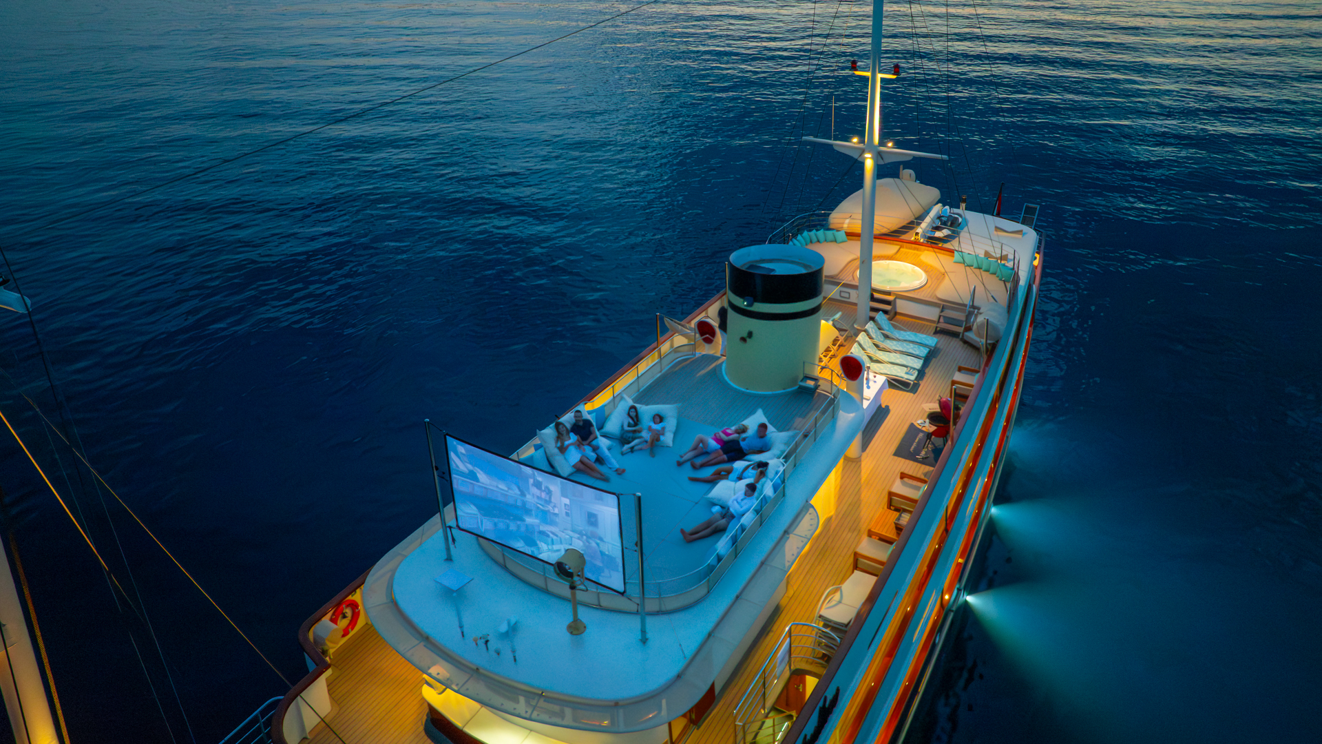 Luxury motoryacht — photo 41