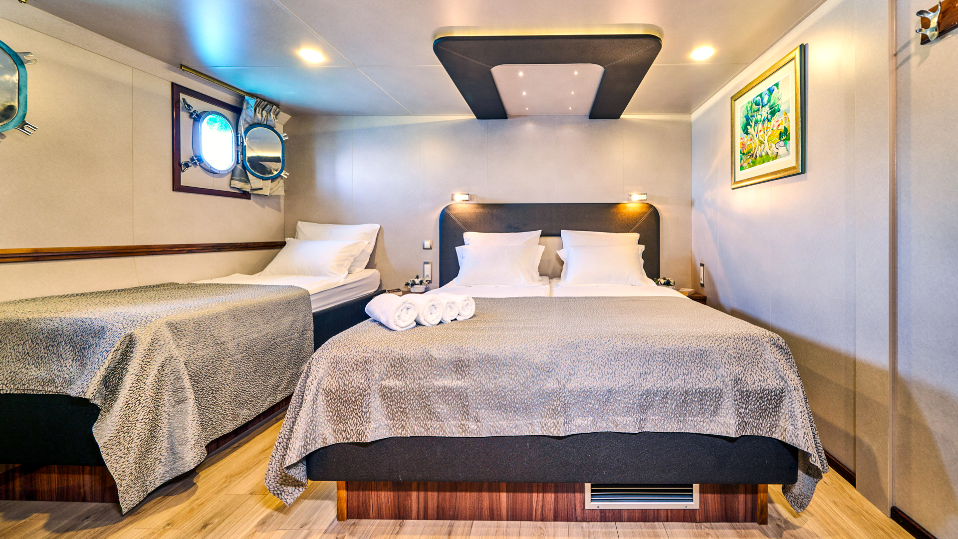 Luxury motoryacht — photo 28