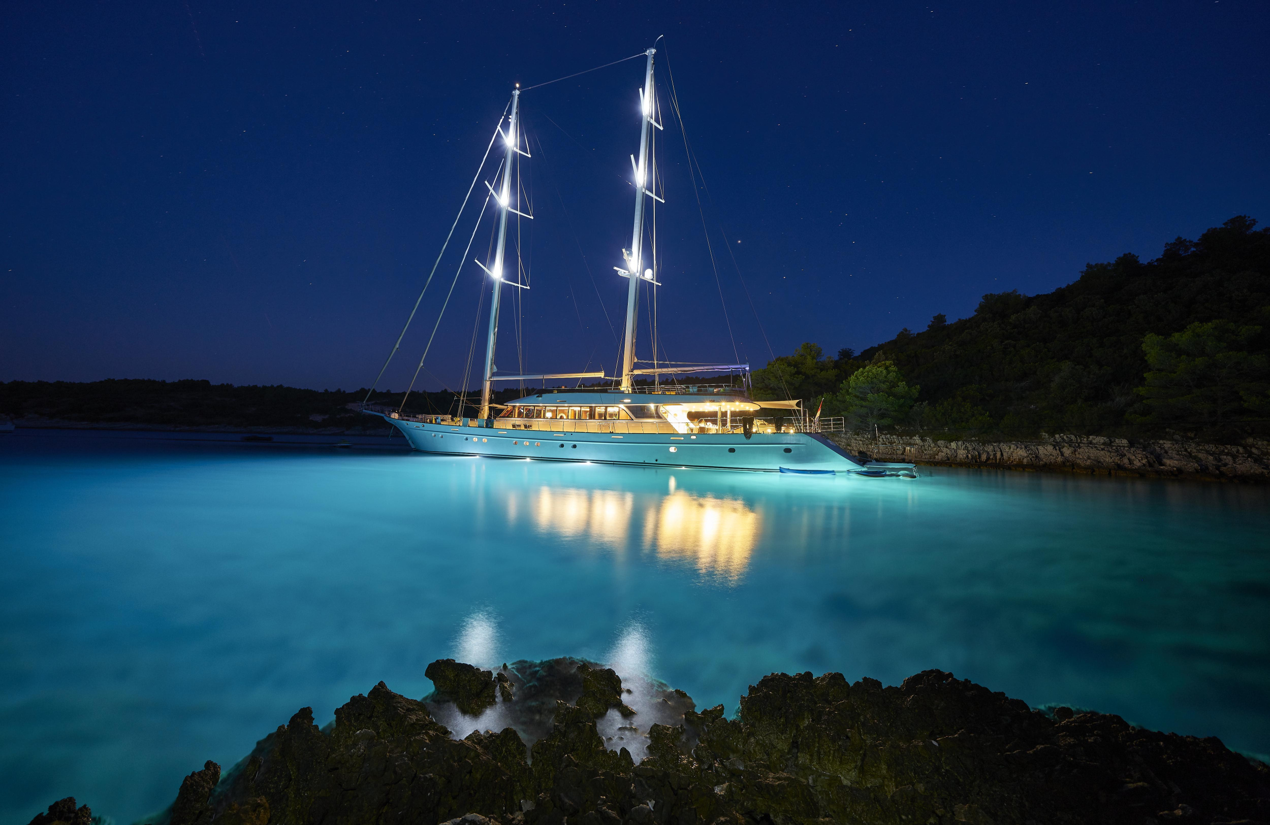Luxury motor sailer — photo 16