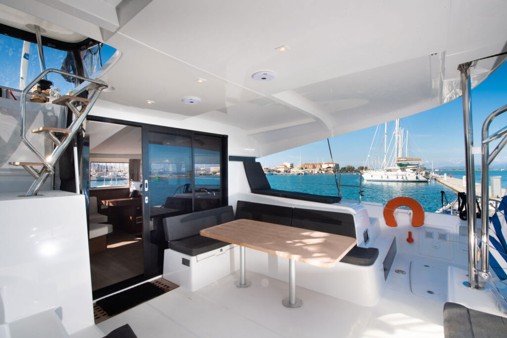 Lagoon 42 — photo 13