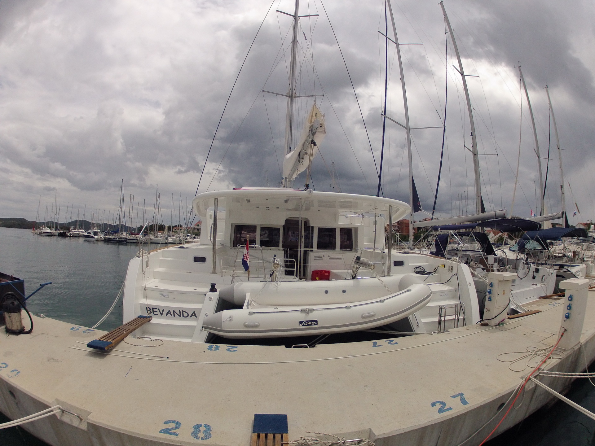 Lagoon 450 — photo 24