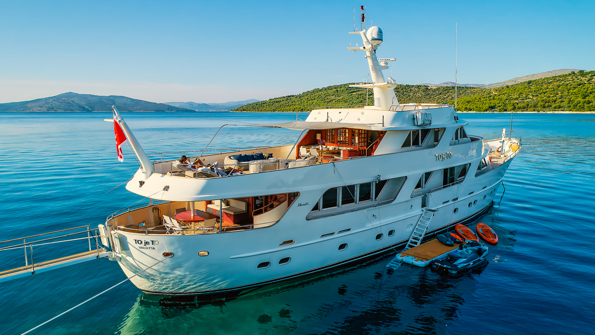 Benetti Classic 115 — photo 29