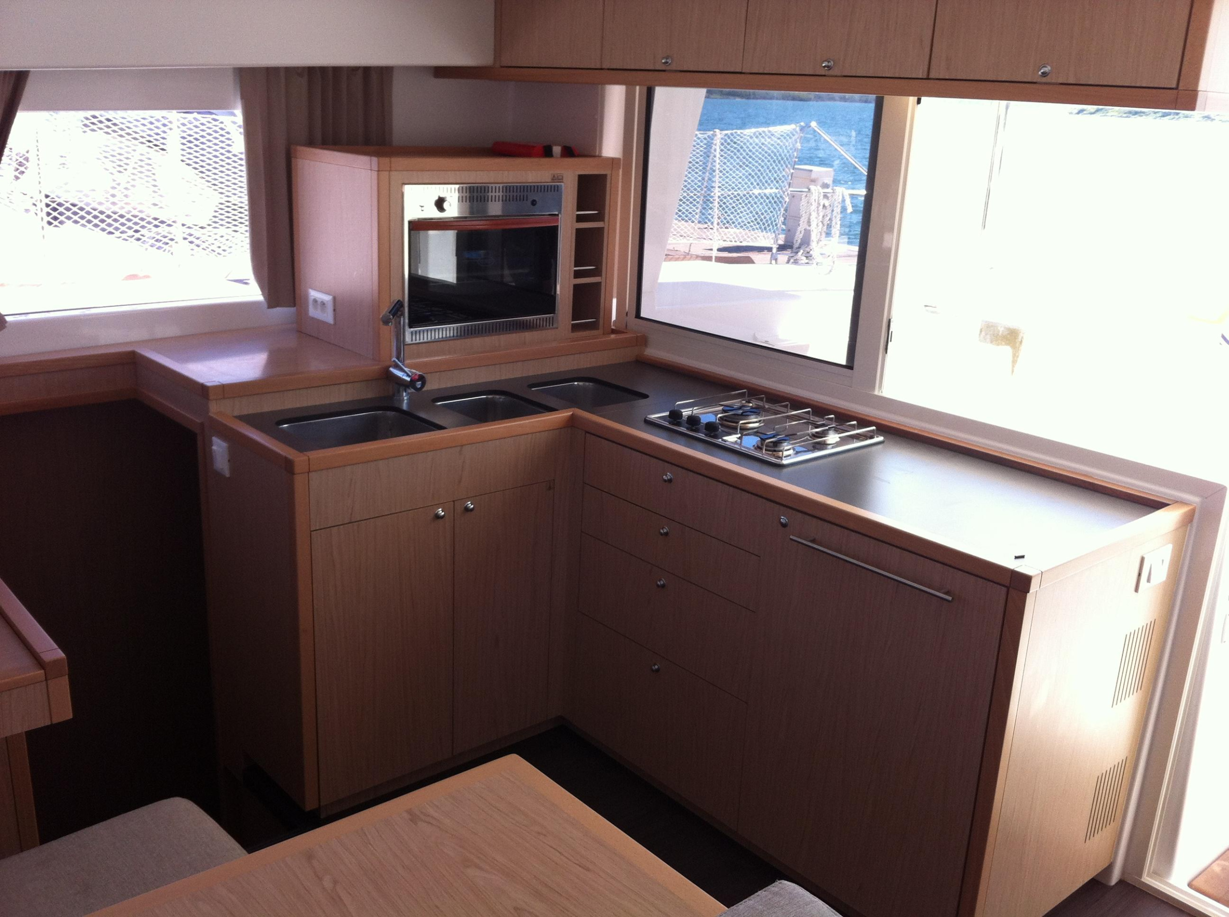 Lagoon 400 S2 — photo 5