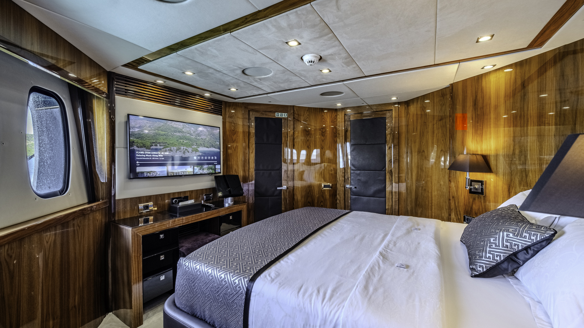 Sunseeker Yacht 34M — photo 36