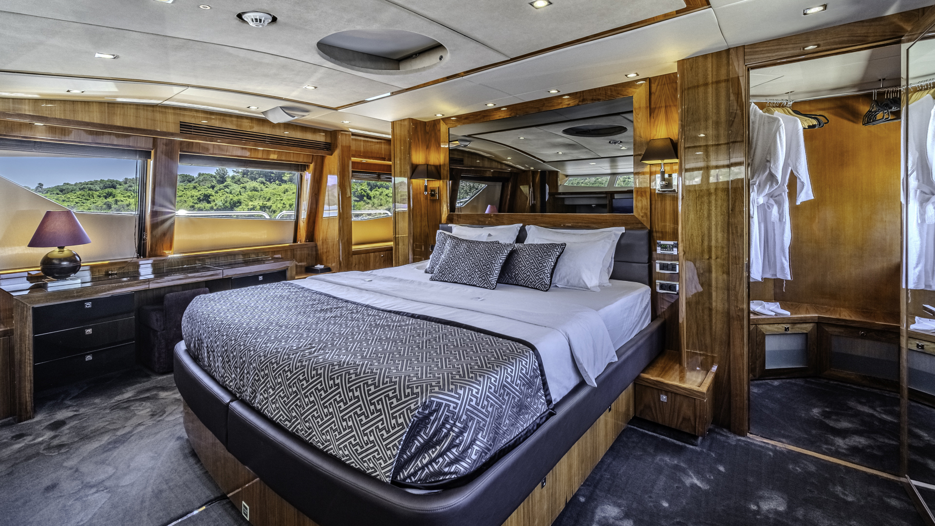 Sunseeker Yacht 34M — photo 13