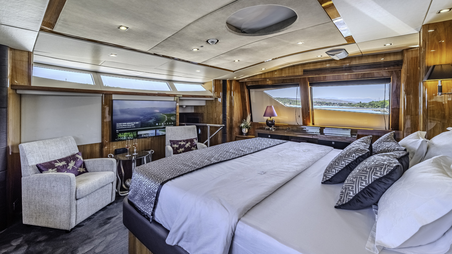 Sunseeker Yacht 34M — photo 37